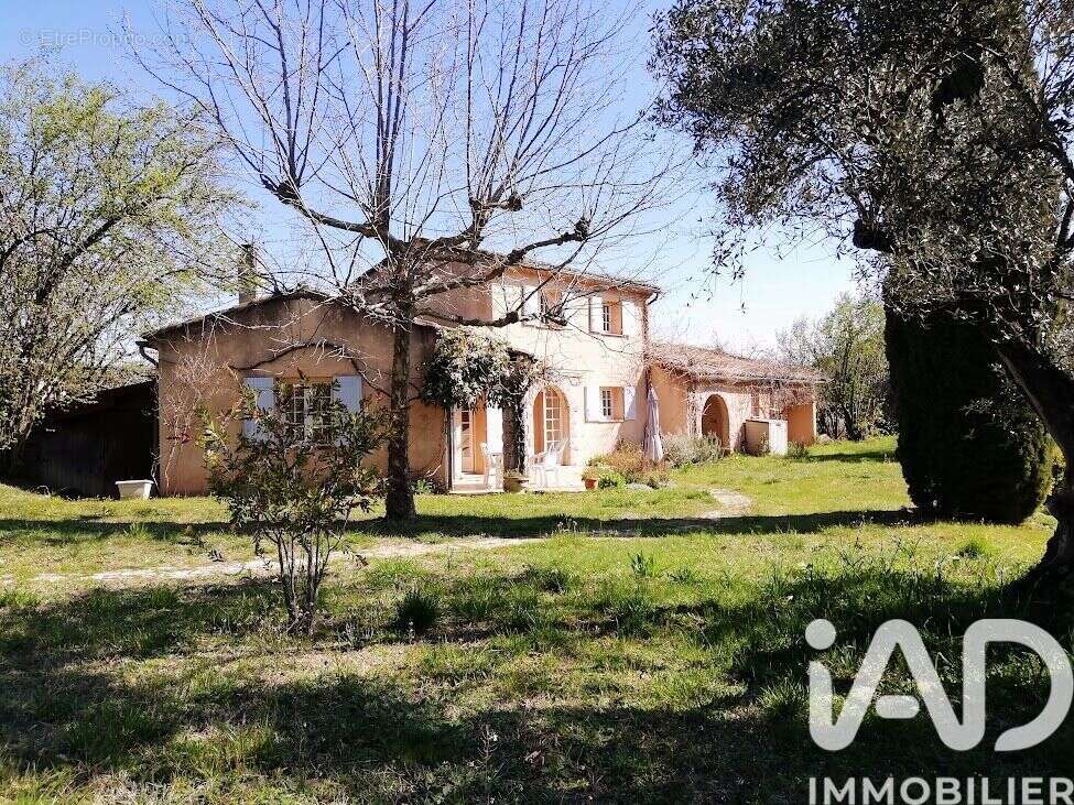 Maison 138 m² à Vaison-La-Romaine  - photo 4