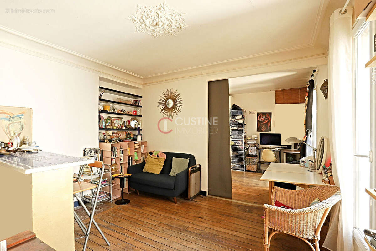 Charmant 2pièces au calme absolu - 3ème étage sur cour - Paris 18e - vendu loué 750  charges comprises - photo 2