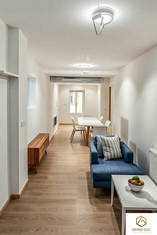 Appartement à MARSEILLE-2E
