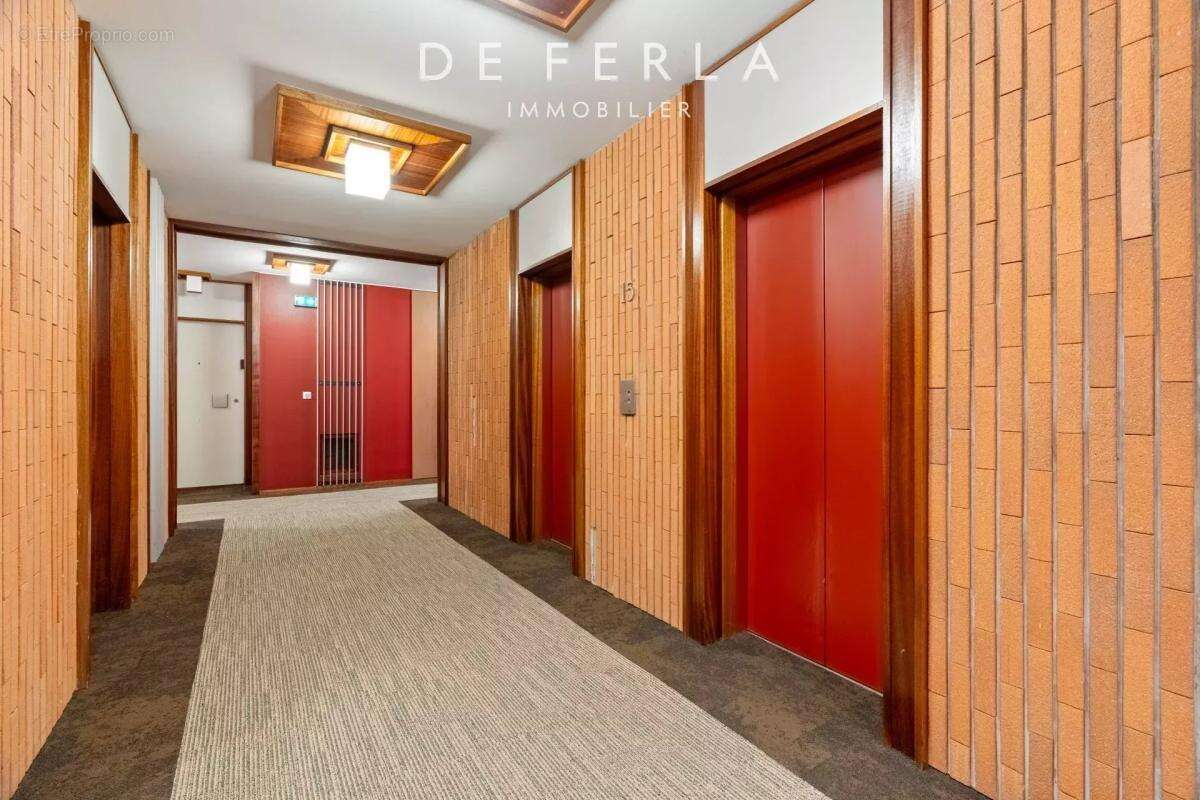 Appartement à PARIS-14E