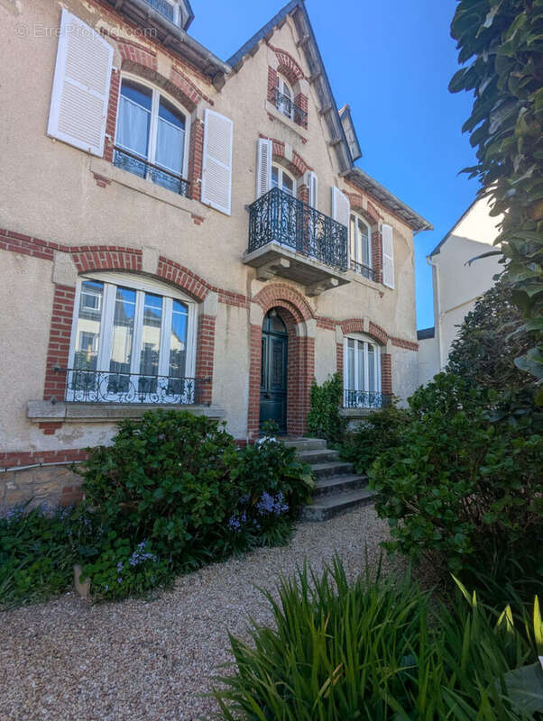 Maison à SAINT-POL-DE-LEON