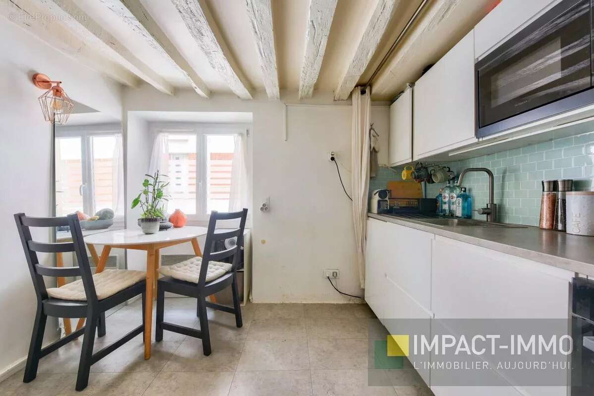 Appartement à COURBEVOIE