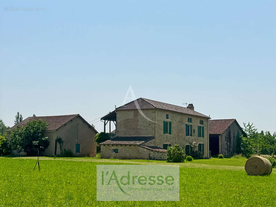 Maison à DURAVEL