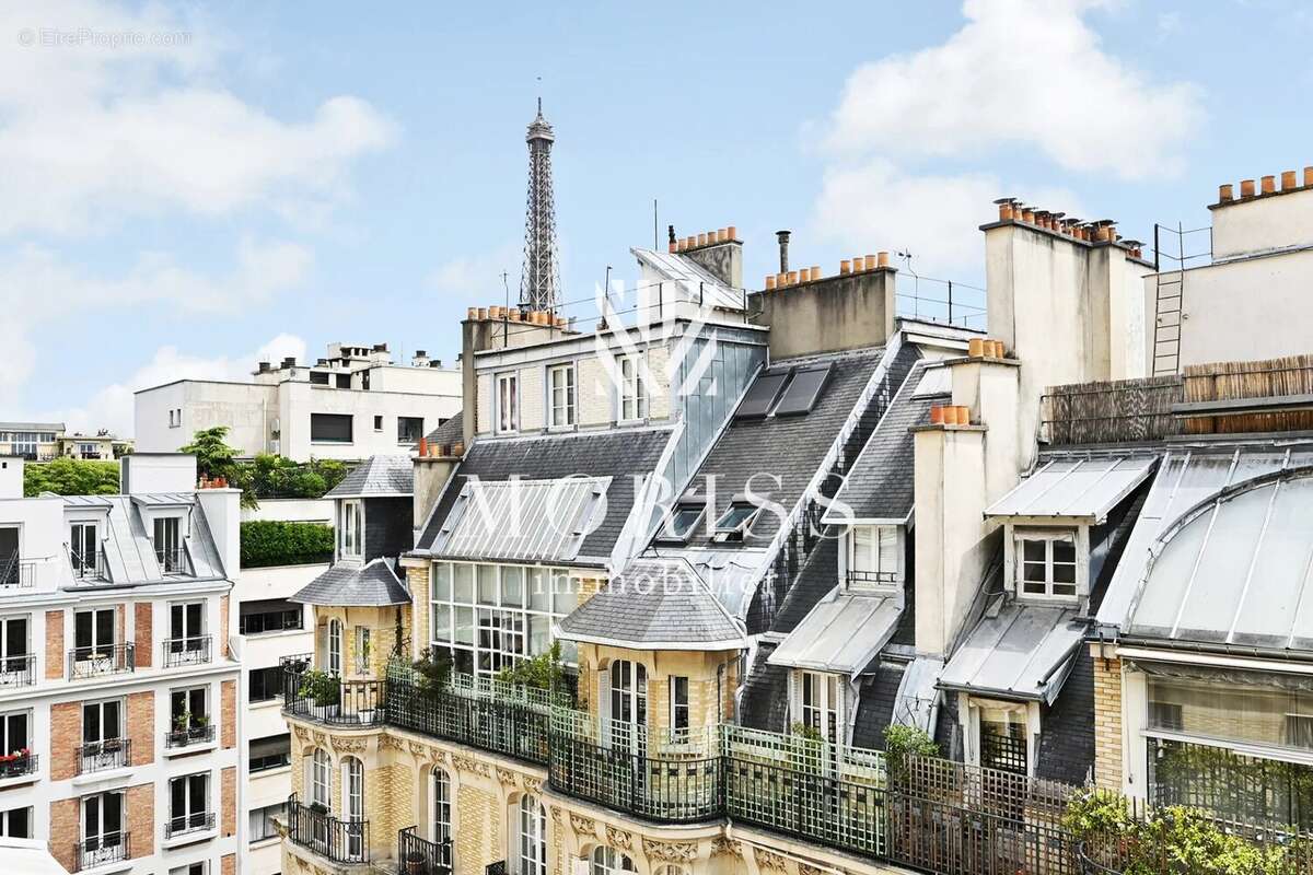 Appartement à PARIS-16E