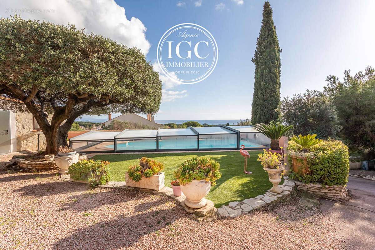 Maison de Prestige à Sausset-les-Pins  Vue Mer Panoramique  180 m² sur 1960 m² de terrain - photo 9