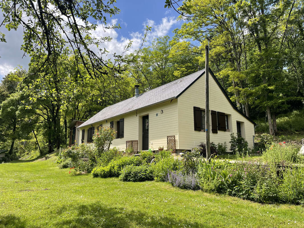 Maison à COURCAY