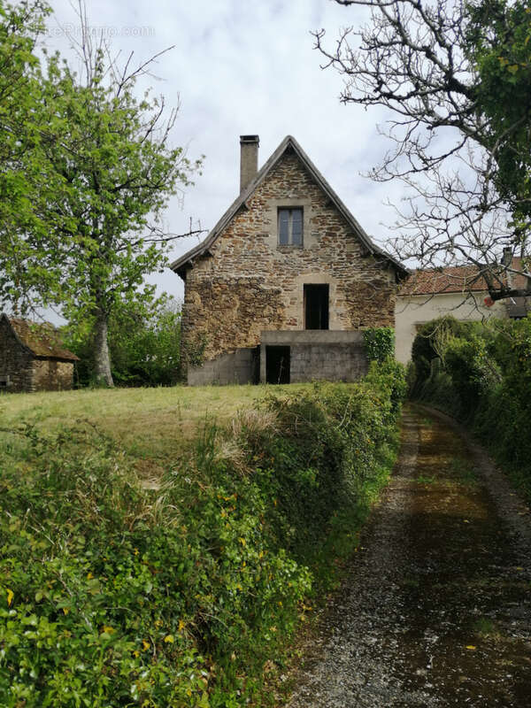 Maison à ESTAL
