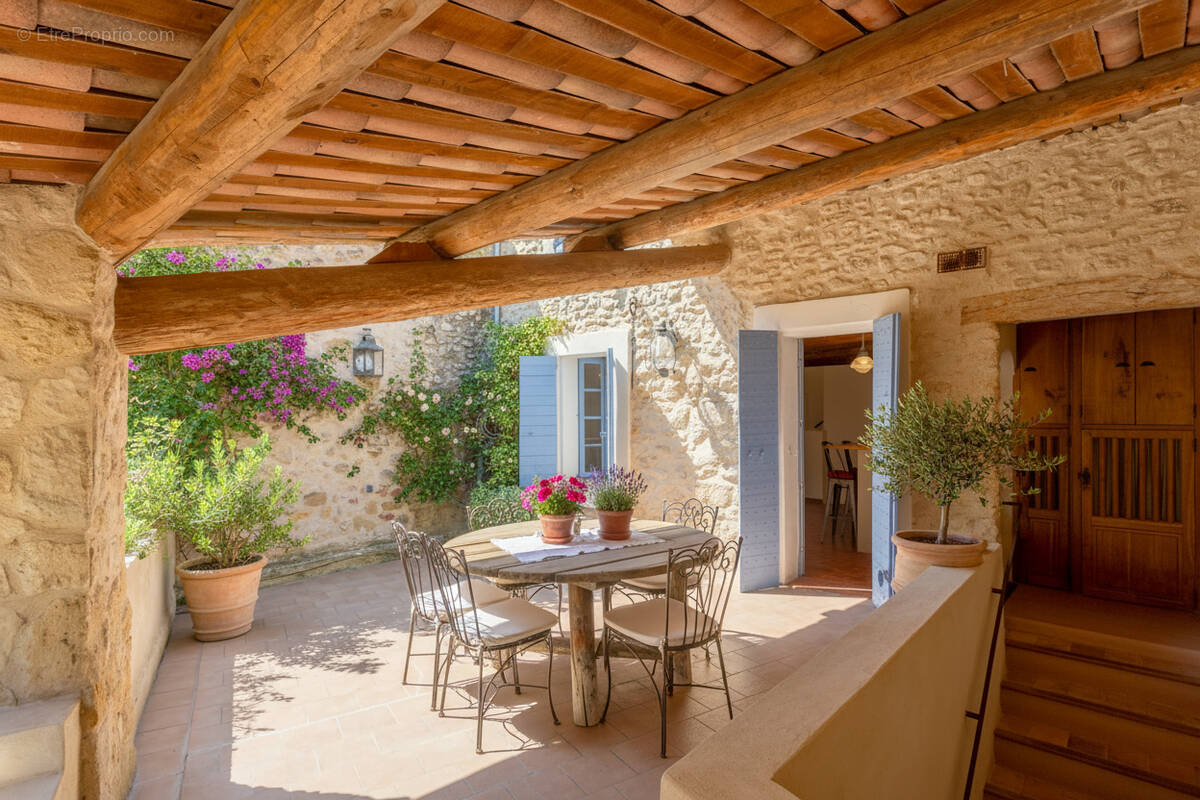 Maison à LA MOTTE-D'AIGUES