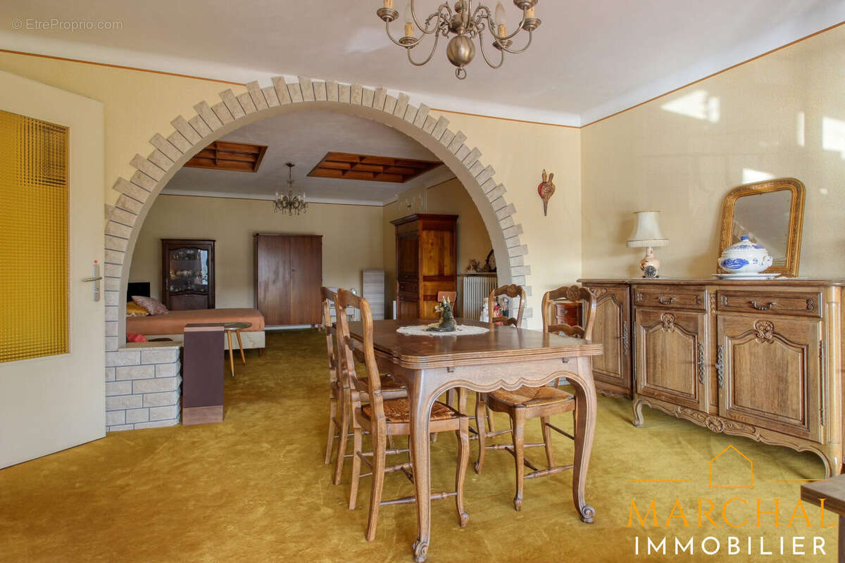 Appartement à REMILLY