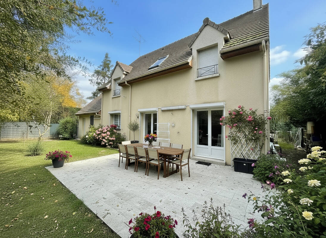 Maison à VERRIERES-LE-BUISSON