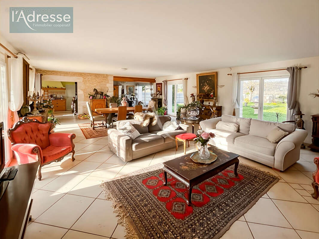 Spacieuse maison de plain-pied avec piscine, studio indépendant et grand jardin - photo 10