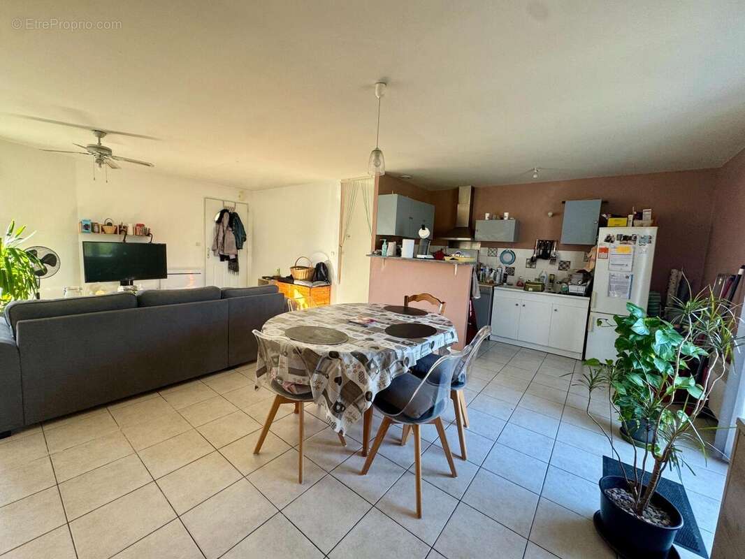 Maison 93 m² à Cancon  - photo 3