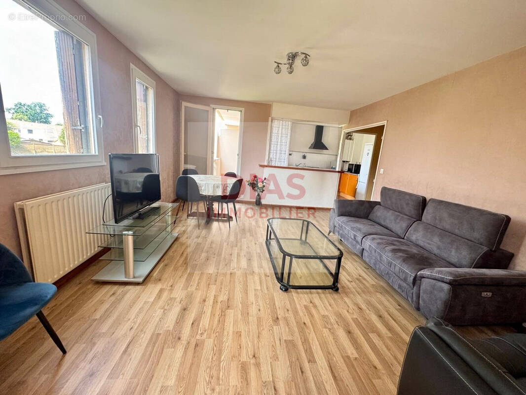 Appartement à PONTAULT-COMBAULT