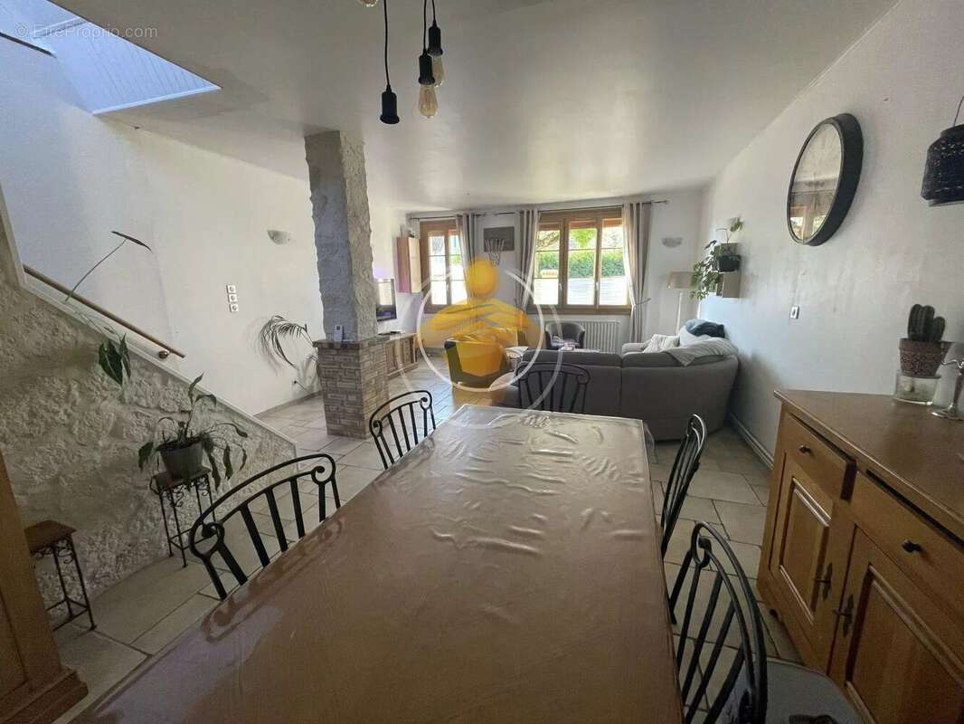 Maison à TERGNIER