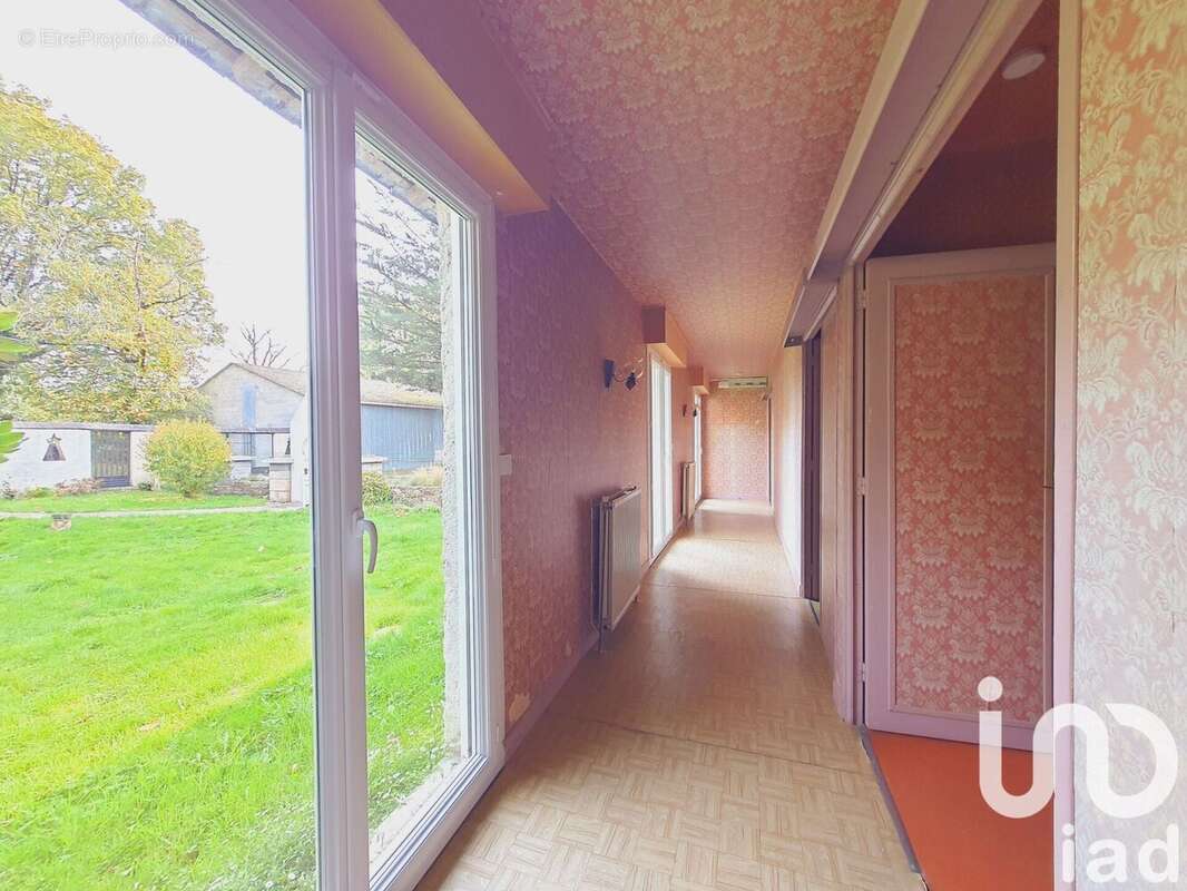 Photo 8 - Maison à DINGE