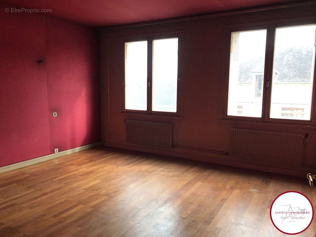 Appartement à SAINT-AMAND-MONTROND