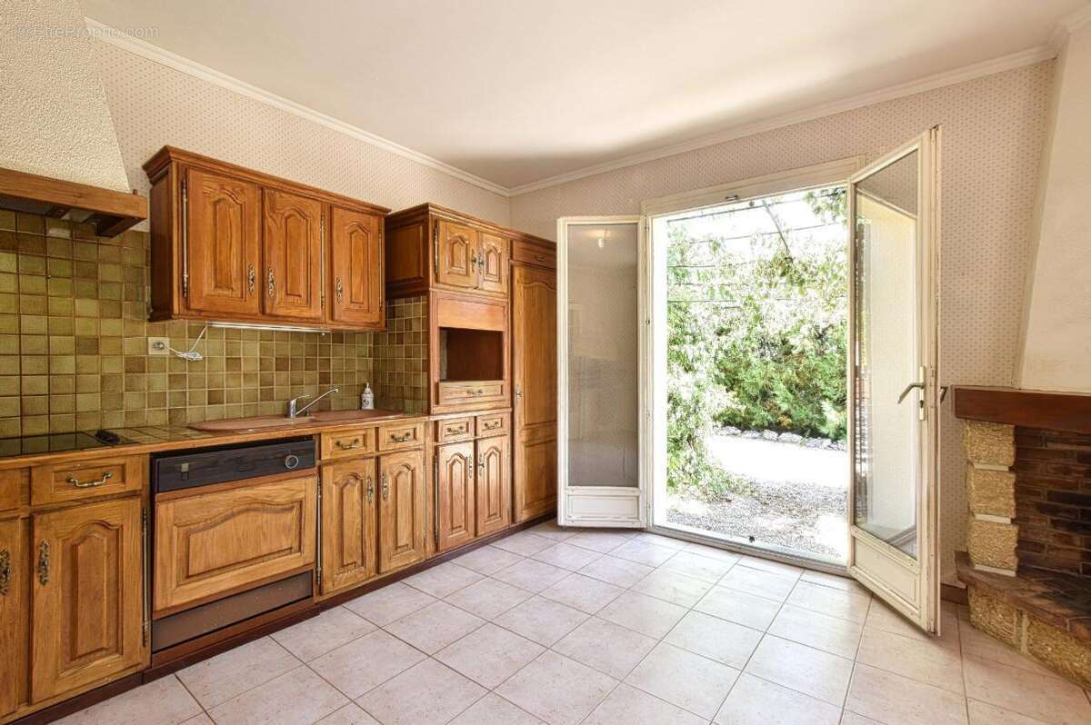 À 5 minutes de Gignac, villa de plain-pied dans un environnement paisible !!! SOUS OFFRE D'ACHAT ACCEPTÉE !!! - photo 17