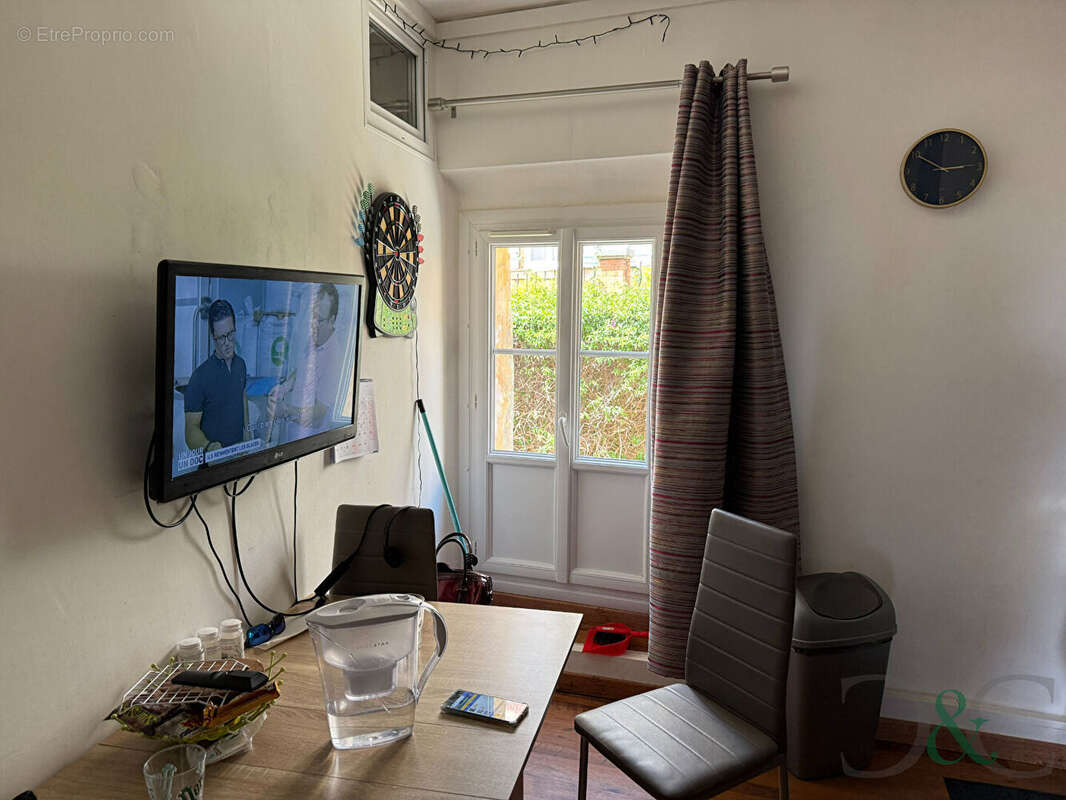 Appartement à BORMES-LES-MIMOSAS