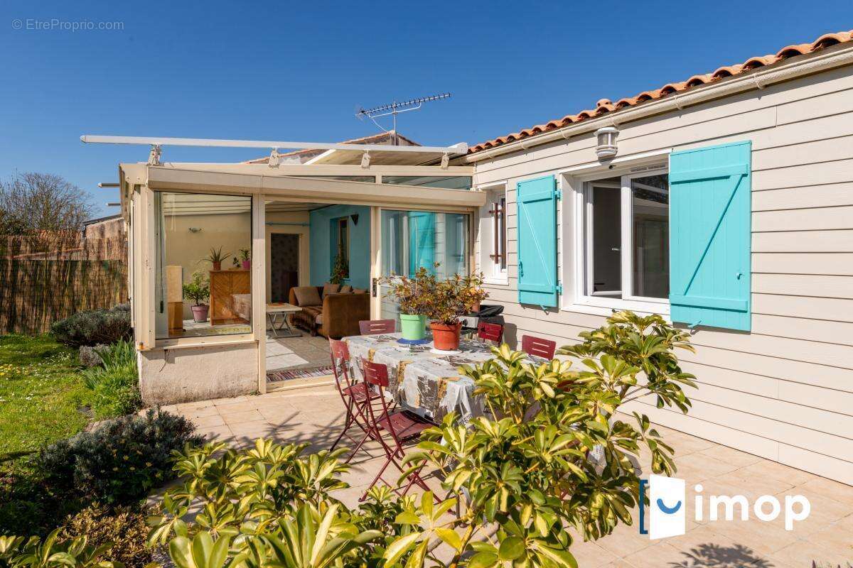 Maison à SAINTE-SOULLE