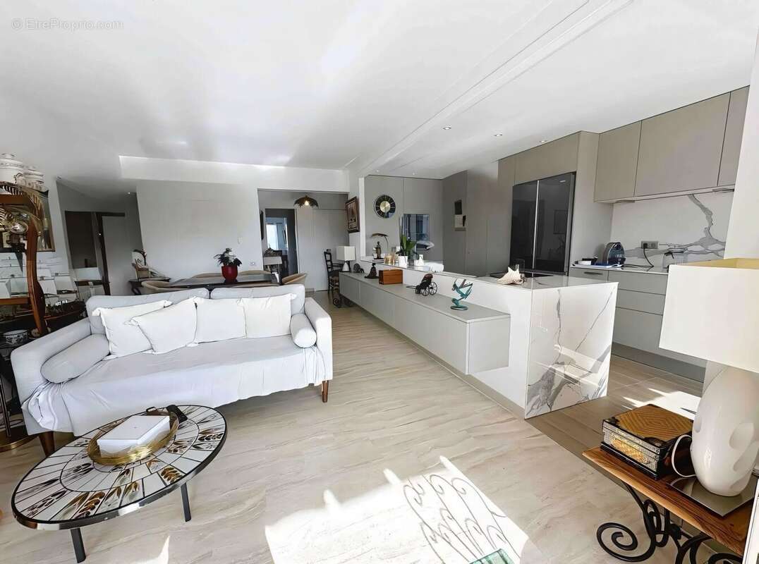 Appartement à LE CANNET