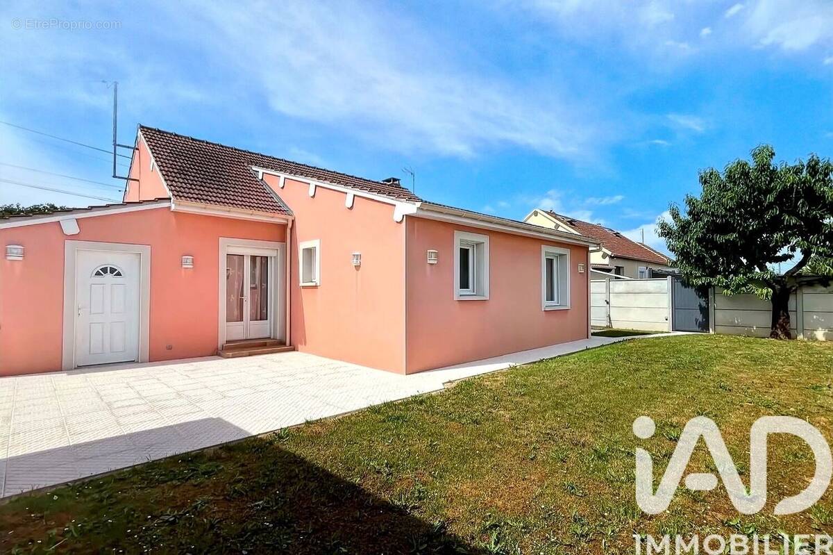 Photo 1 - Maison à LURAY