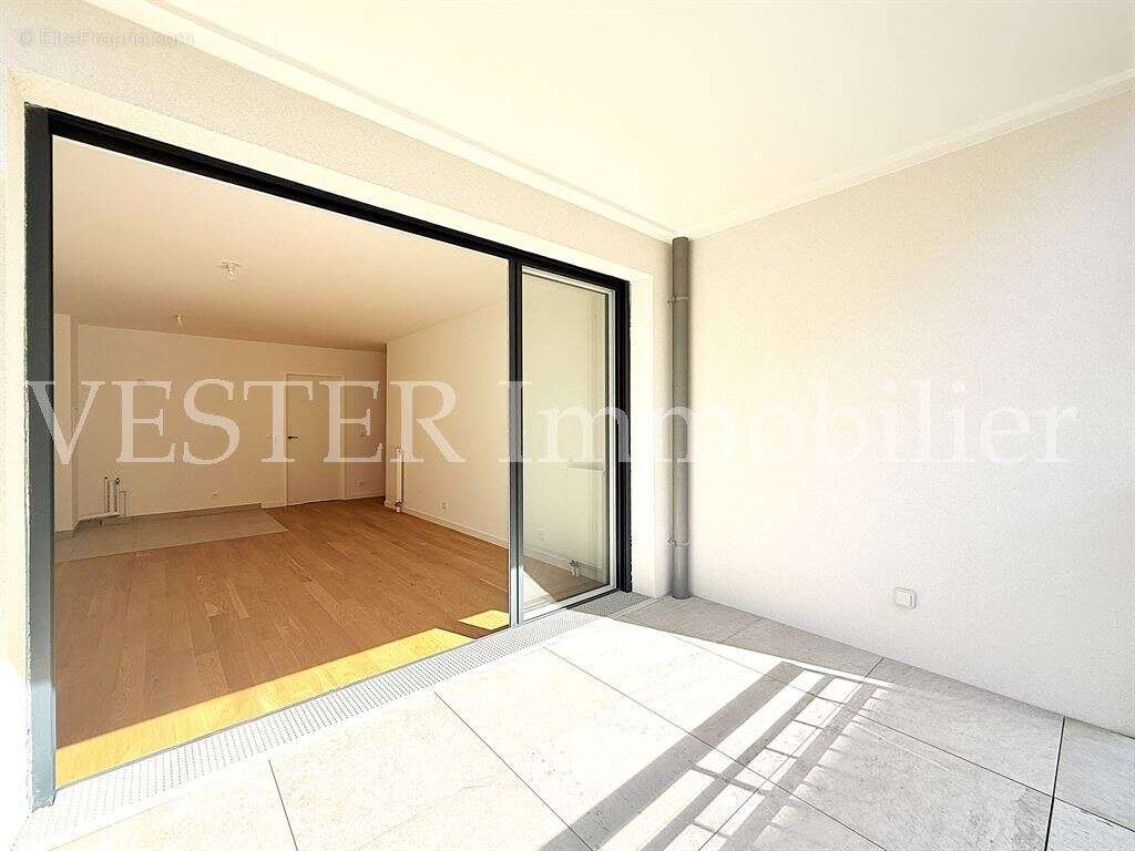 Appartement à SURESNES