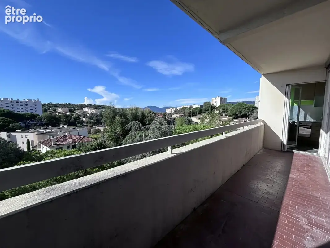 Appartement à LE CANNET