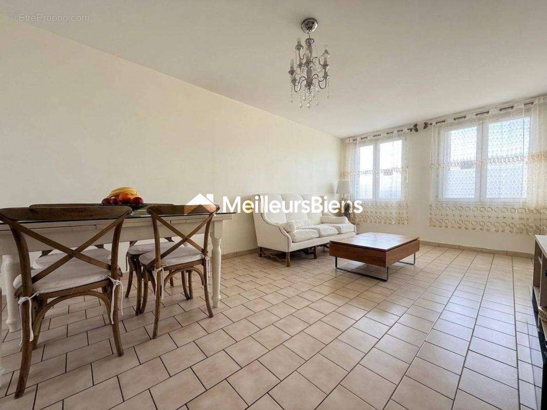 Maison à COURDIMANCHE