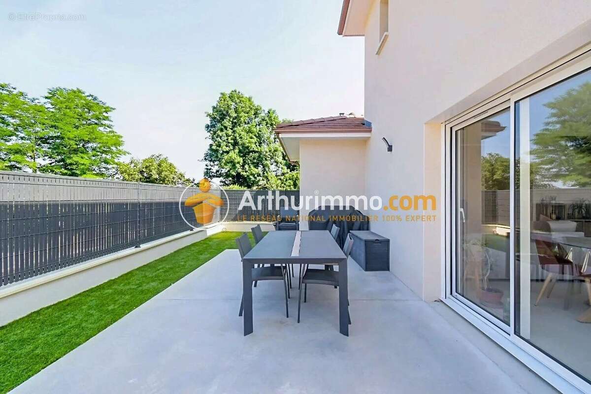 Maison à BOURGOIN-JALLIEU