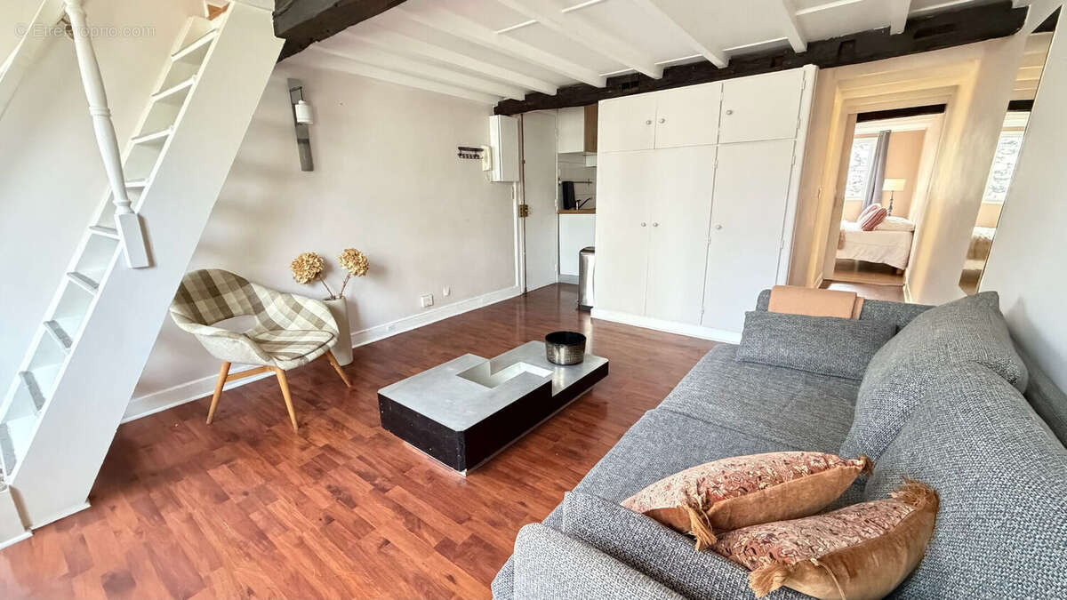 Appartement à PARIS-2E