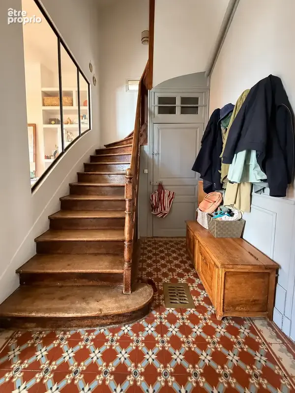 Élégante maison bourgeoise de 260 m2   Charme, volumes et confort familial - photo 8