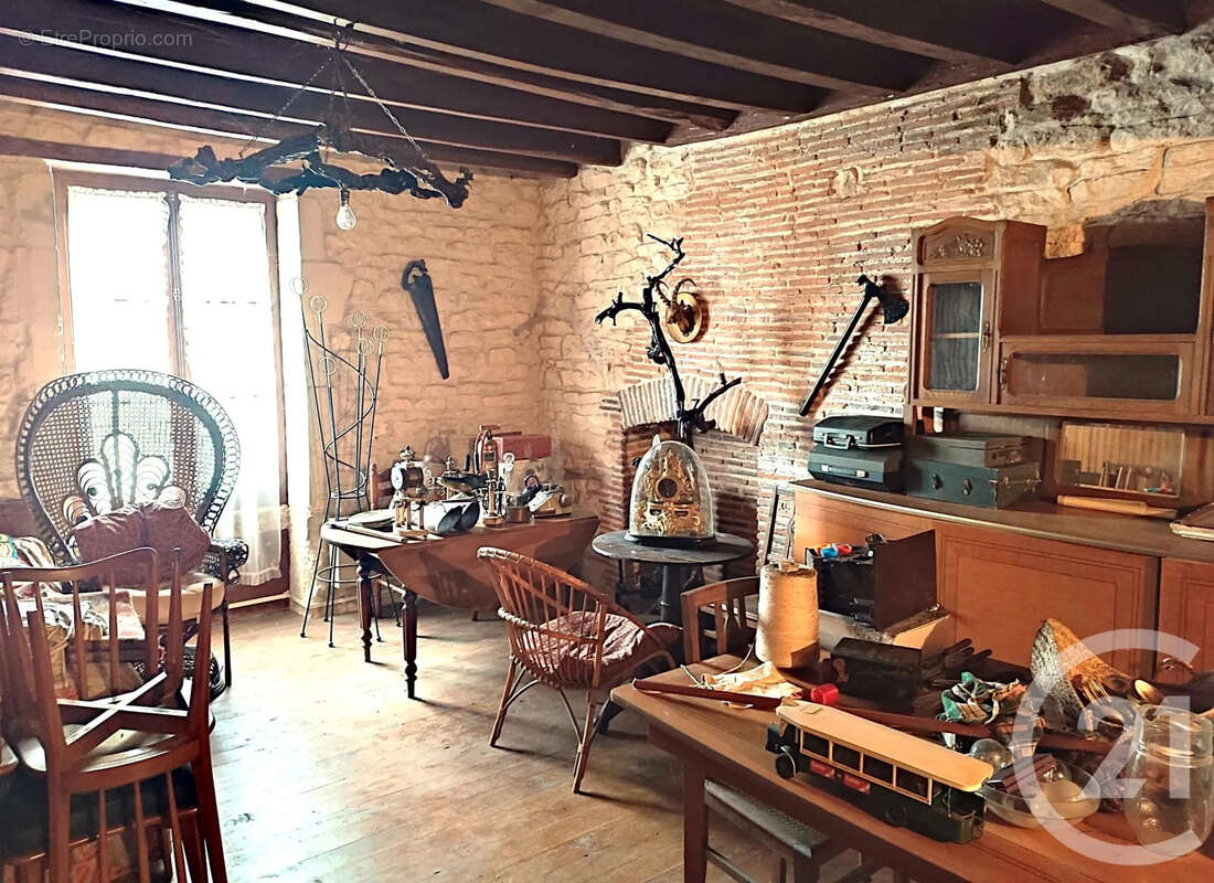 Maison 126 m² à Suilly-La-Tour  - photo 2