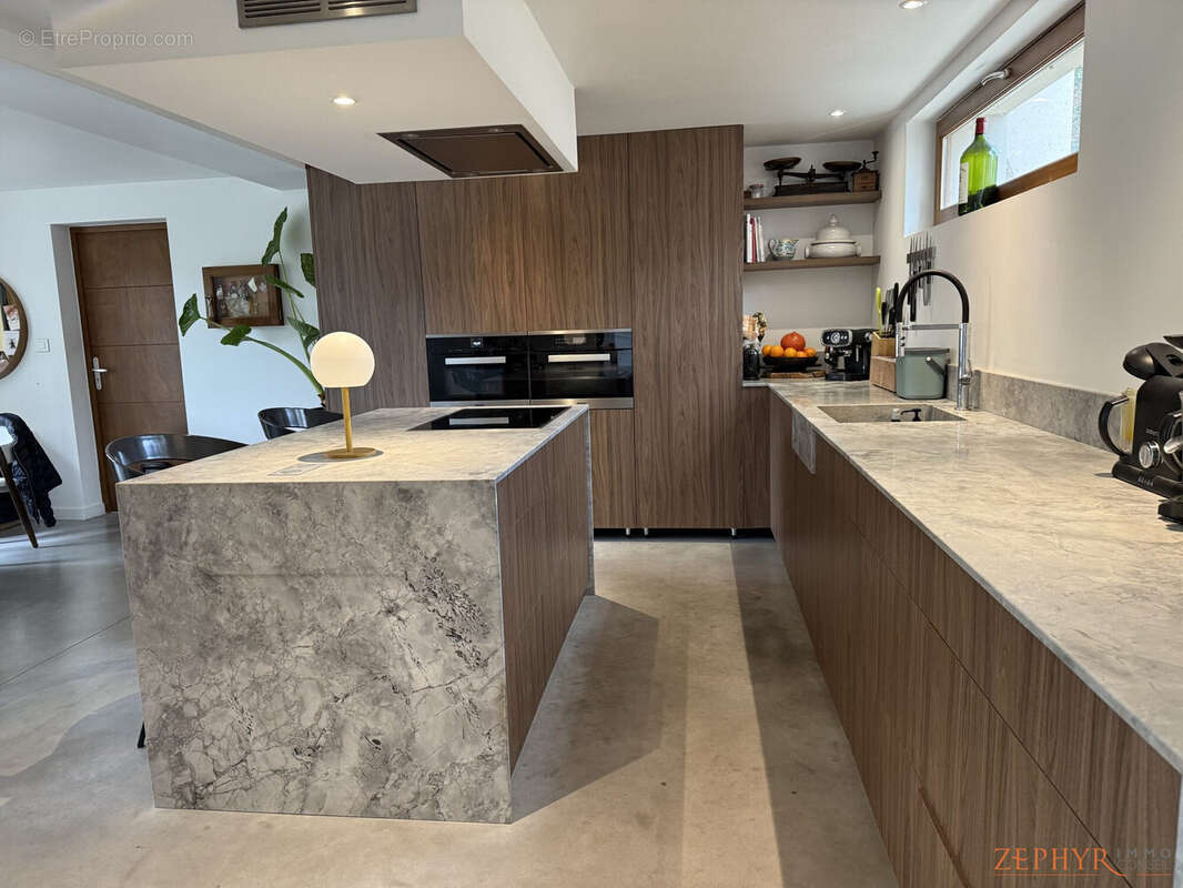 Maison à TASSIN-LA-DEMI-LUNE