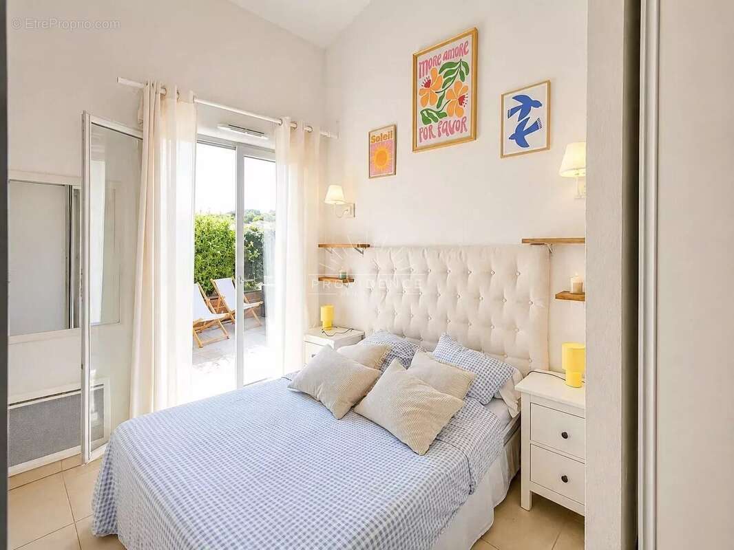 Appartement à VALLAURIS