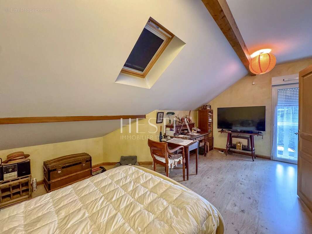 Maison à MONTAGNY-LES-LANCHES