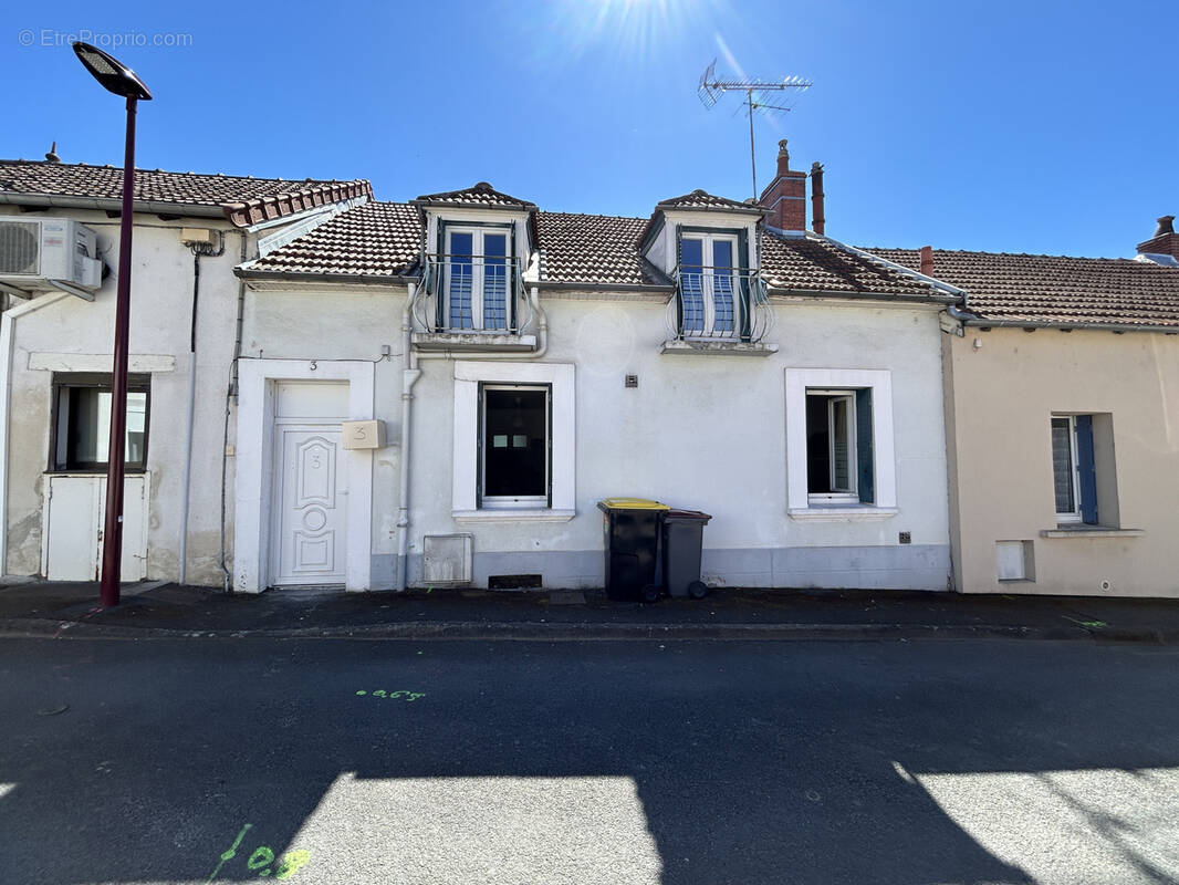 Maison à COMMENTRY