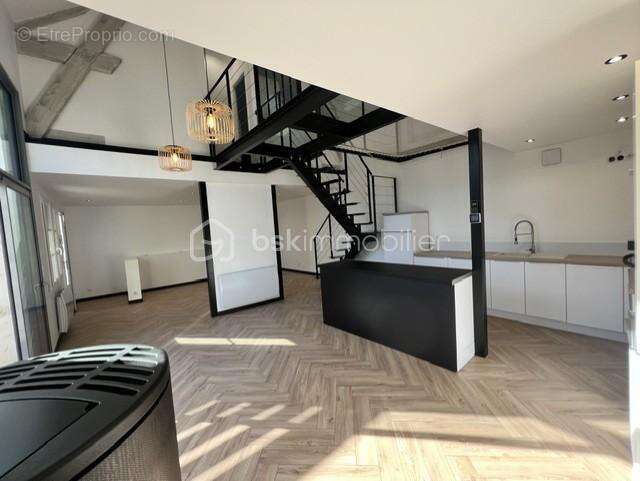 Magnifique longère-briarde en L, offrant 153m2 de charme/volume et robustesse + terrasse privative = vrai coup de coeur  !!! - photo 5