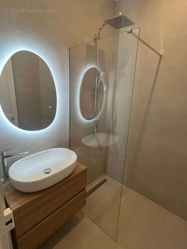 Appartement à PARIS-7E