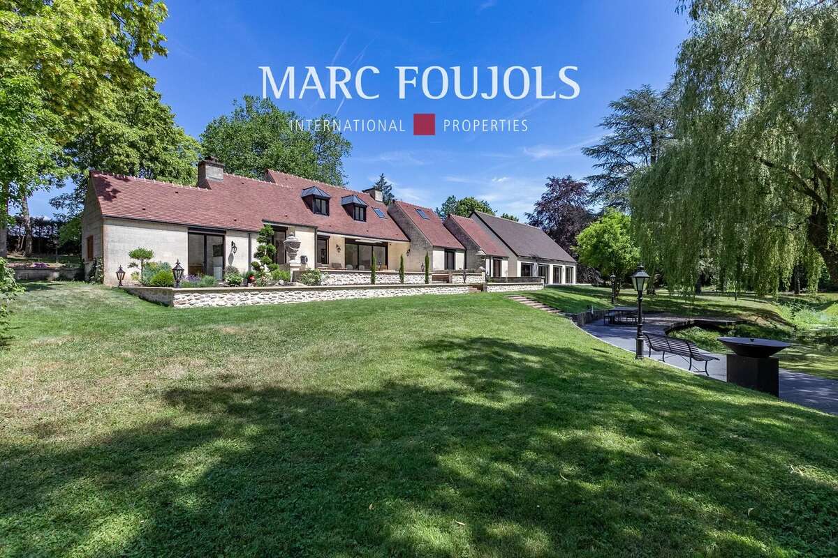 Maison à FONTAINE-CHAALIS