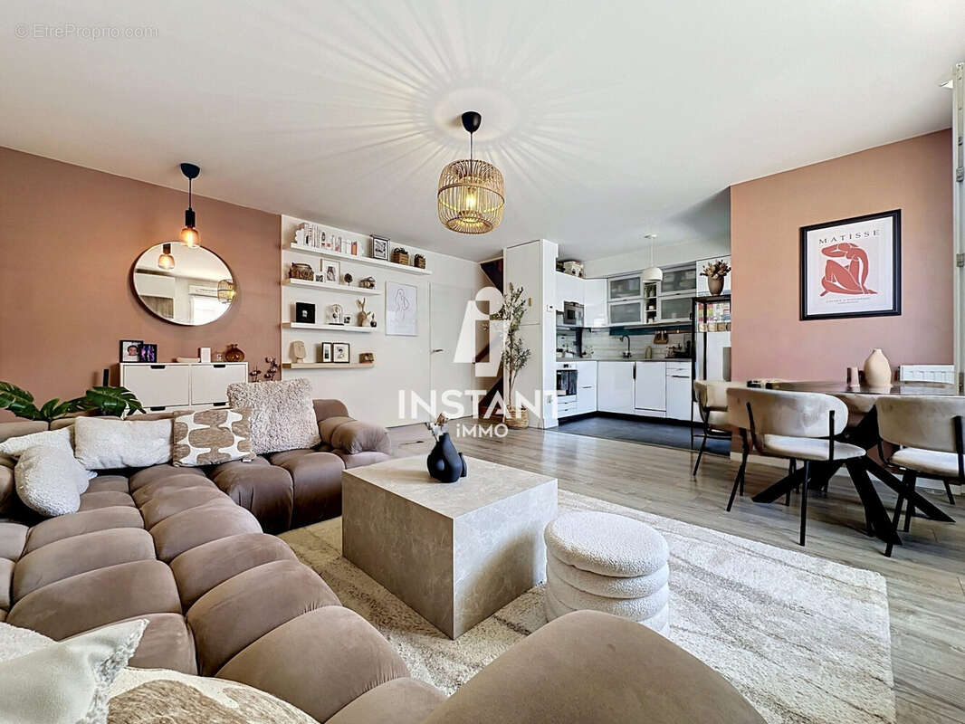 Appartement à TORCY