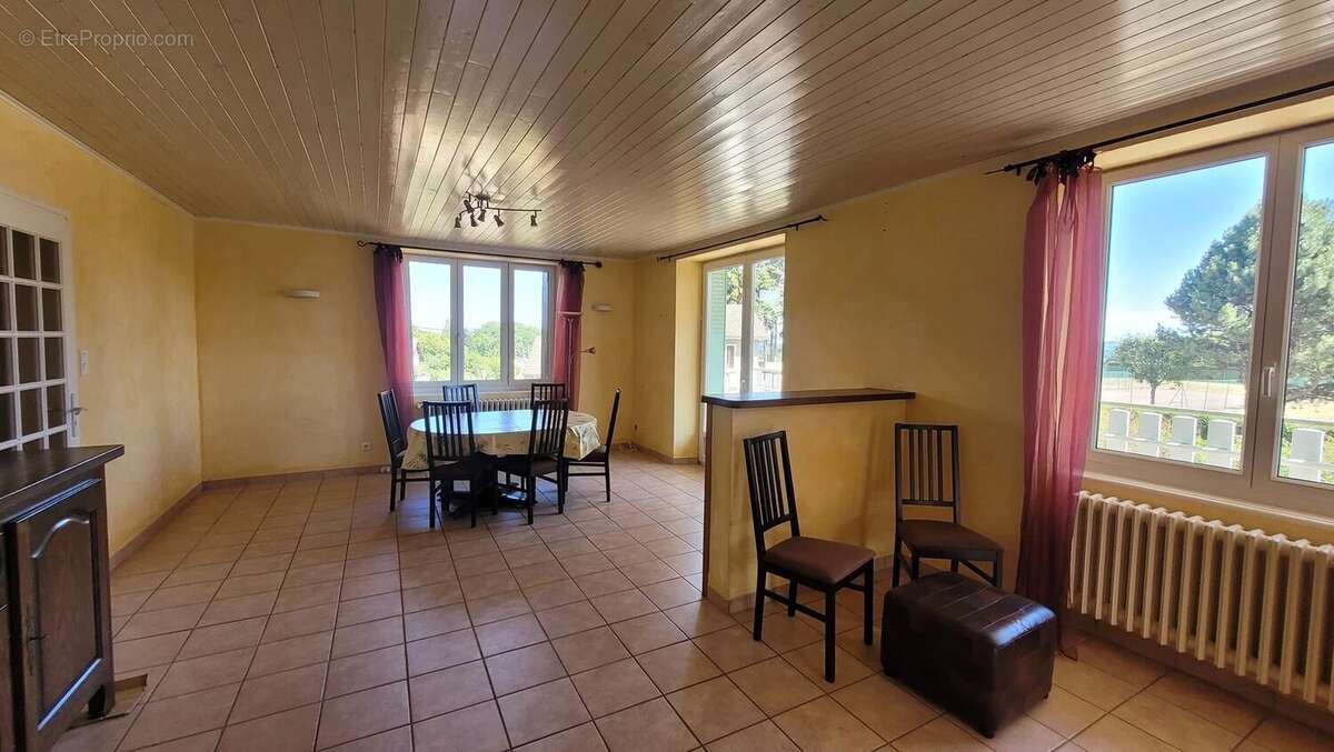 Appartement T3 avec balcon, garage et jardin privatif à Saint Agrève - photo 6