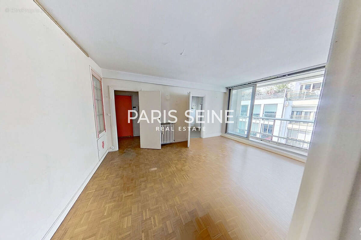 Appartement à PARIS-15E