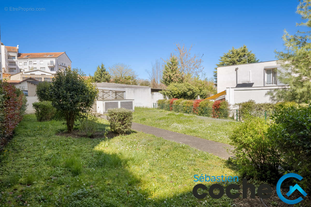 Appartement à BRON