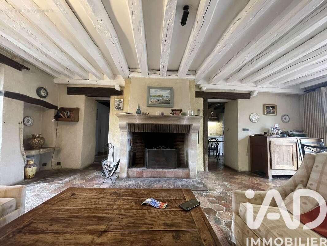 Photo 3 - Maison à VERT-SAINT-DENIS