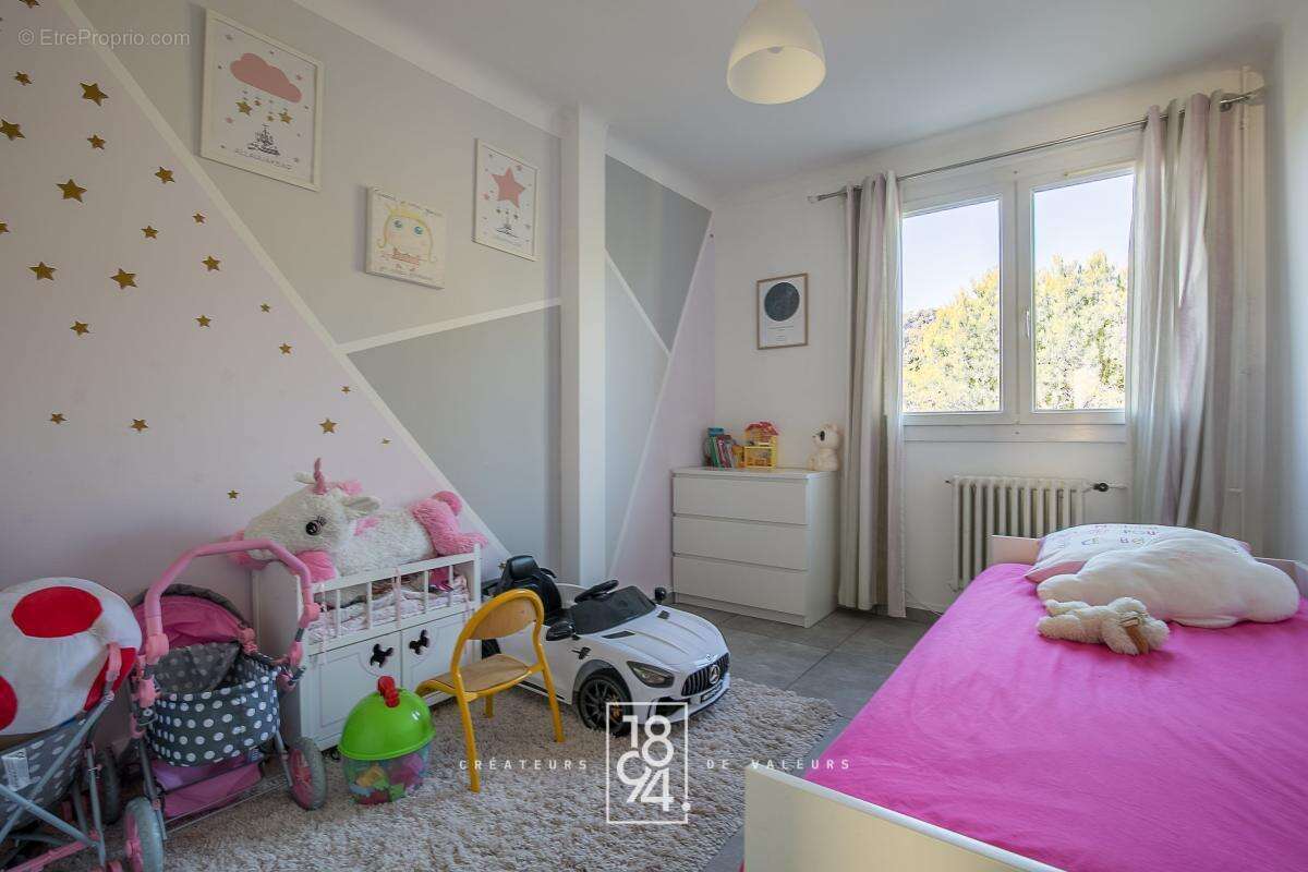 Appartement à SEPTEMES-LES-VALLONS