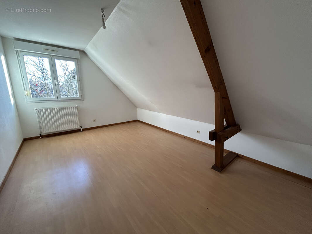 Maison à SAINT-JULIEN-LES-VILLAS