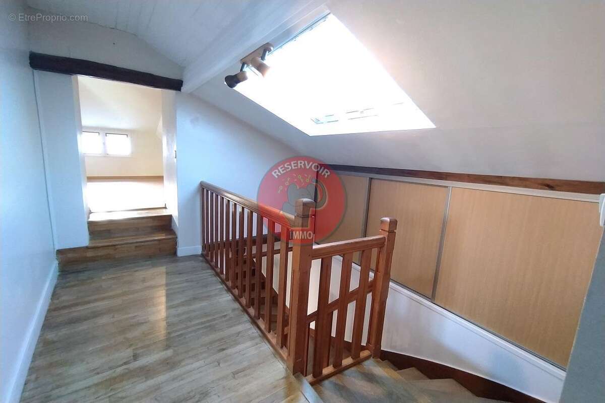 Maison à BIERRY-LES-BELLES-FONTAINES