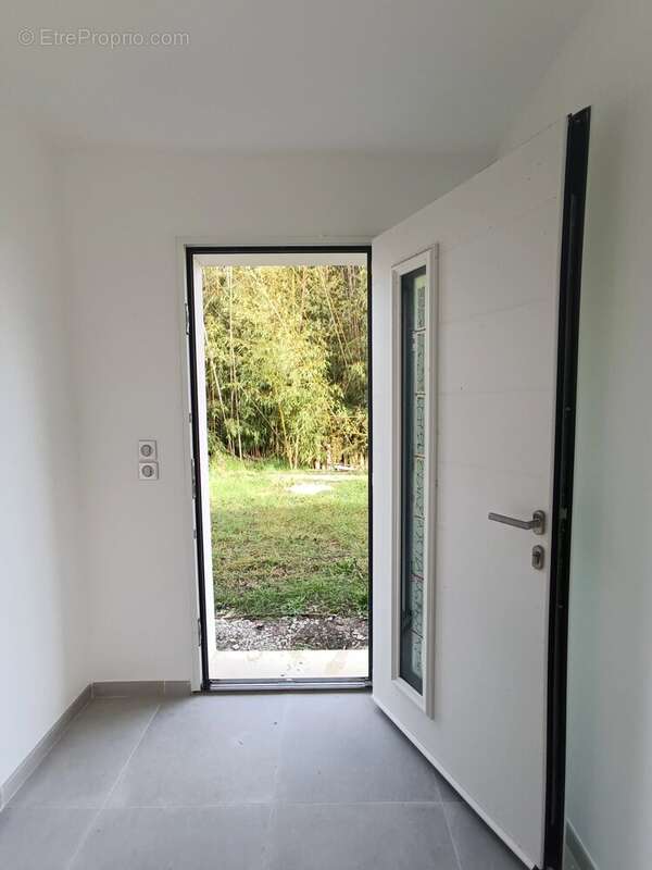 Maison à RUELLE-SUR-TOUVRE