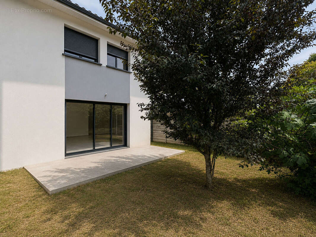 Villenave d'Ornon - Maison de 84m² avec jardin et garage - photo 4