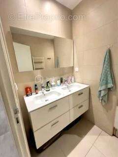 Appartement spacieux avec deux balcons au cœur de la ville ! - photo 16